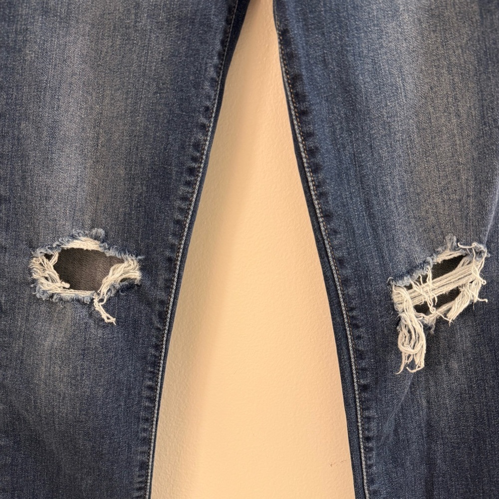 Levi’s High Rise Skinny Jeans - Picture 6 of 9